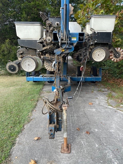 2011 Kinze 3500 Image 12