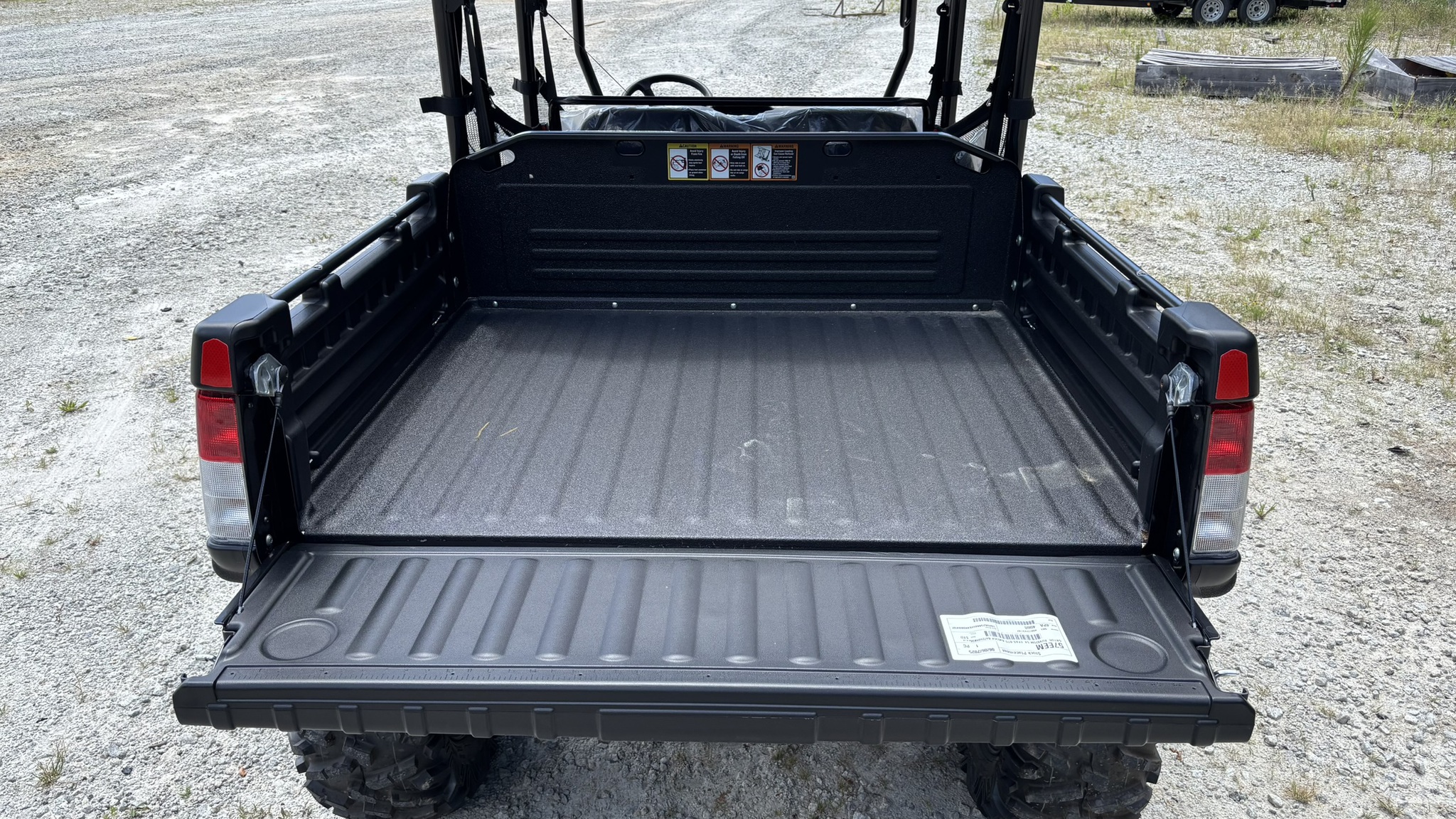 2025 John Deere 845ma Image 11