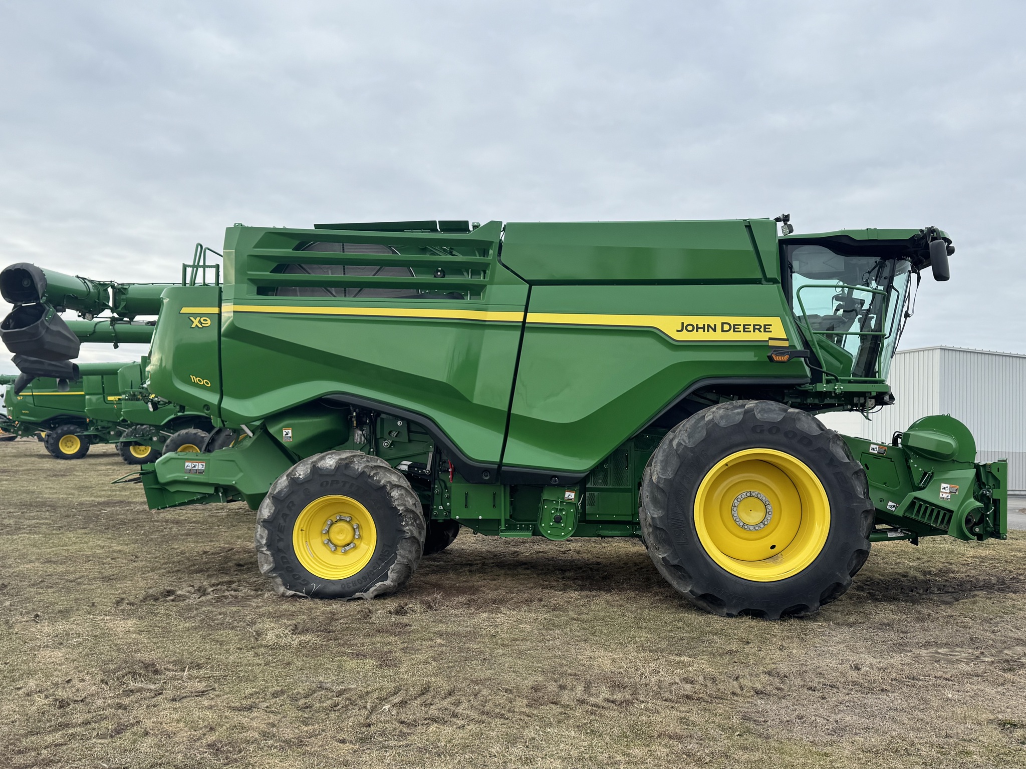 2024 John Deere X9 1100 Image 4