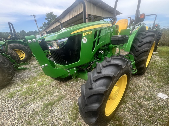 2024 John Deere 5075E Photo 4