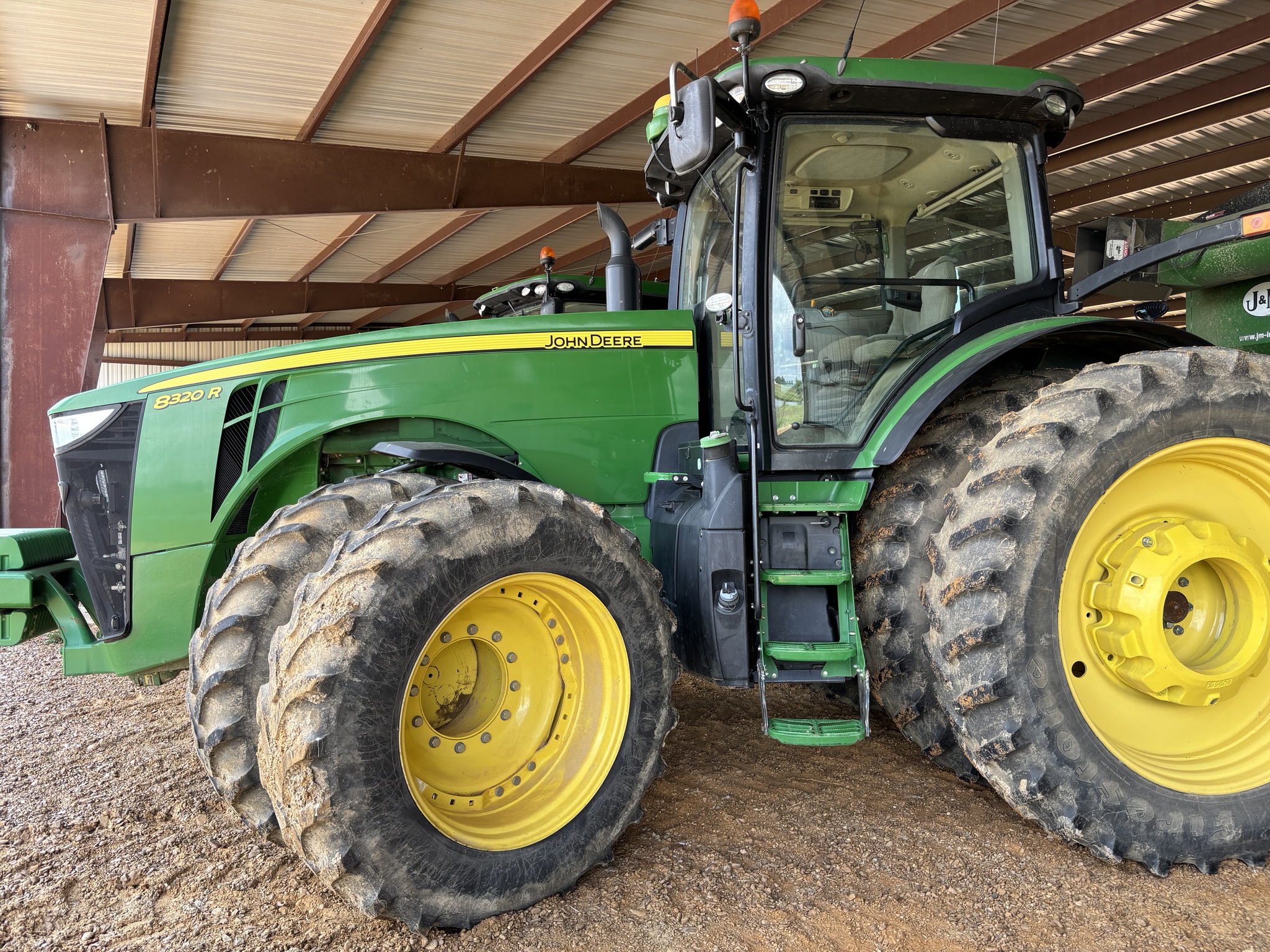 2014 John Deere 8320R