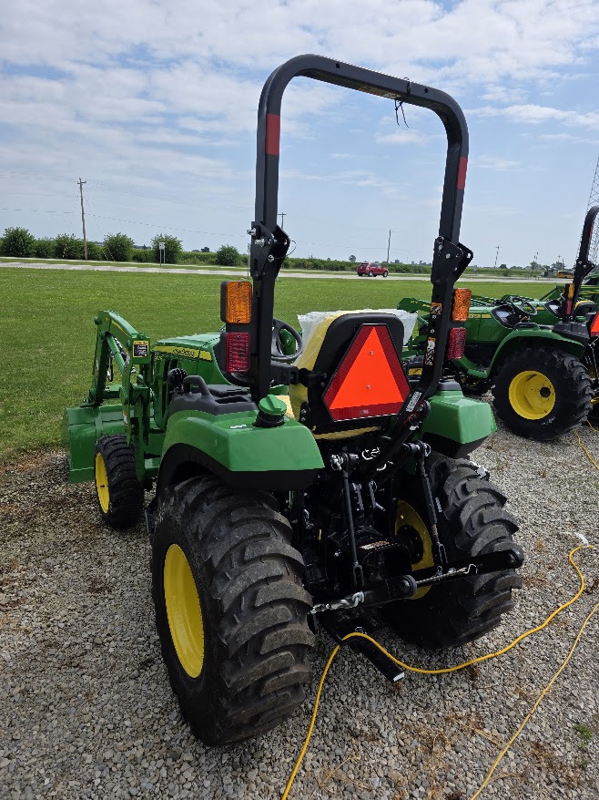 2025 John Deere 2032R Image 2