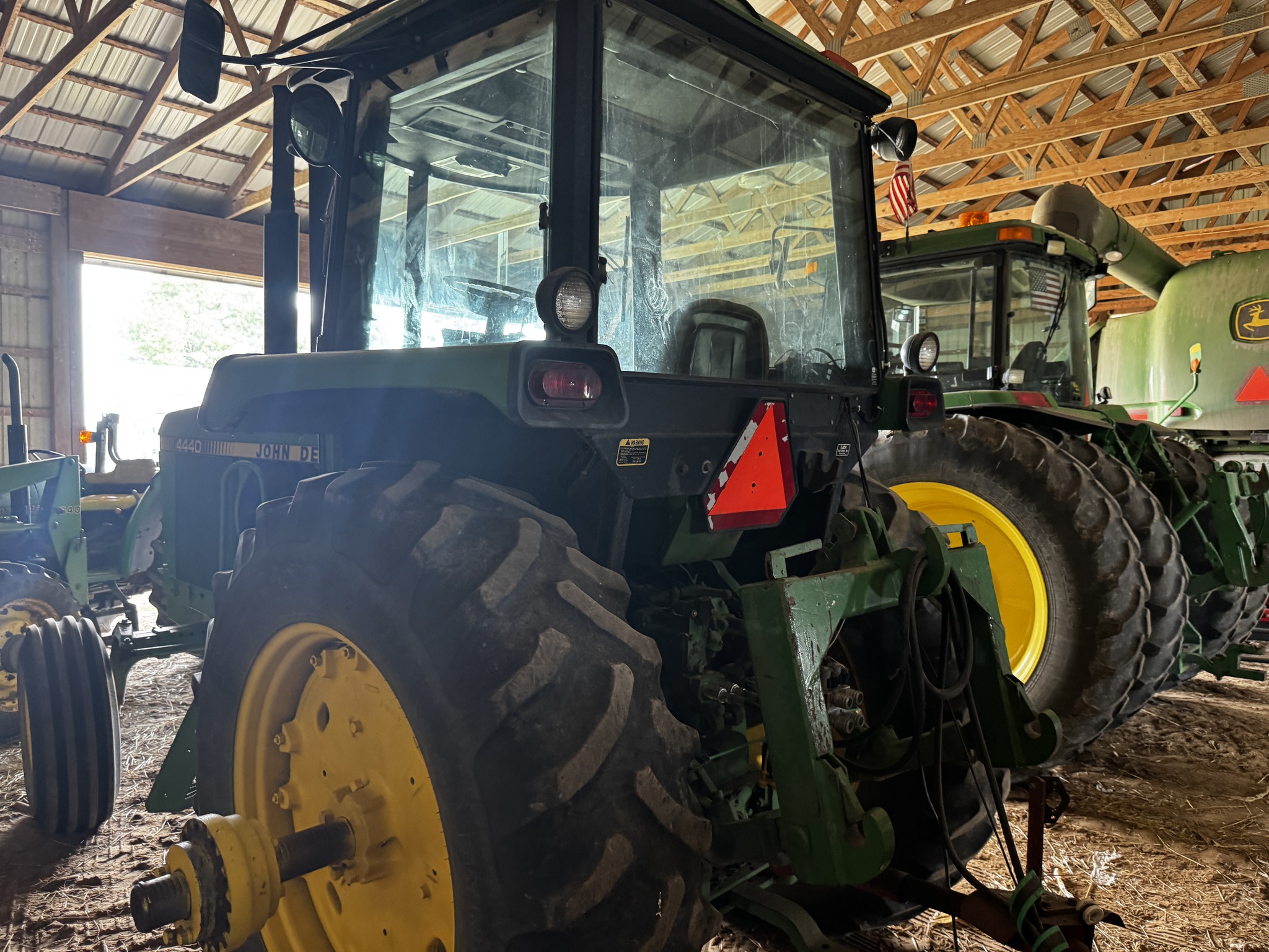 1981 John Deere 4440 Image 5