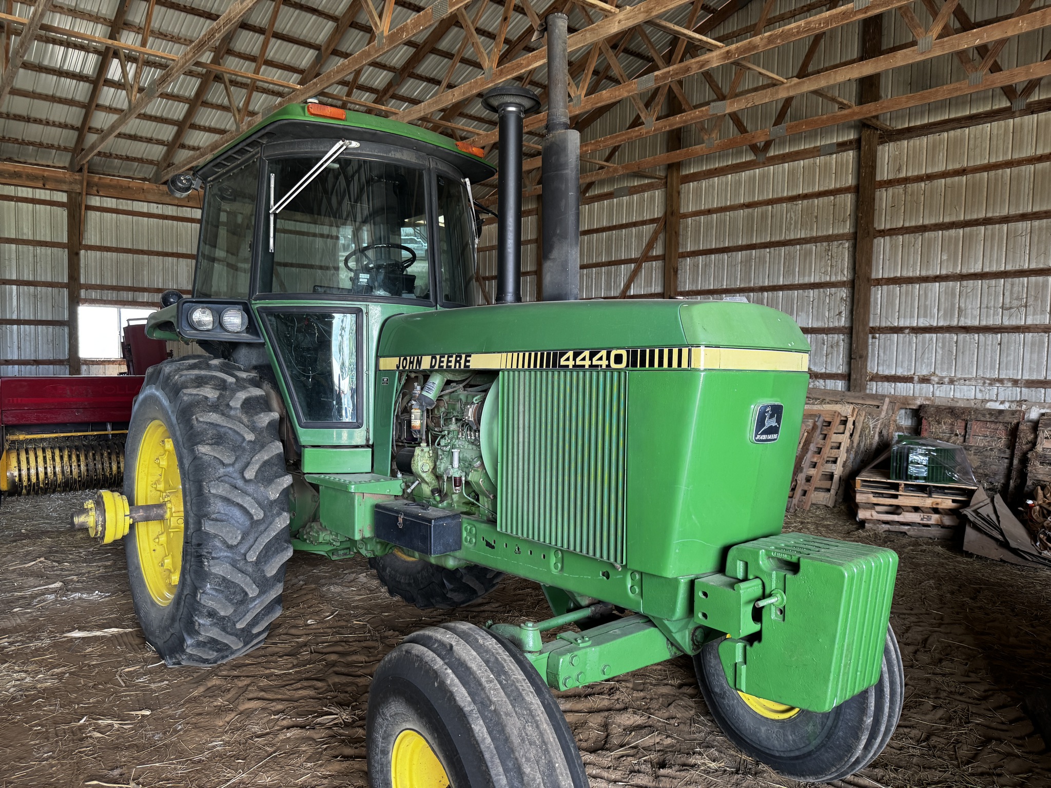 1981 John Deere 4440 Image 1