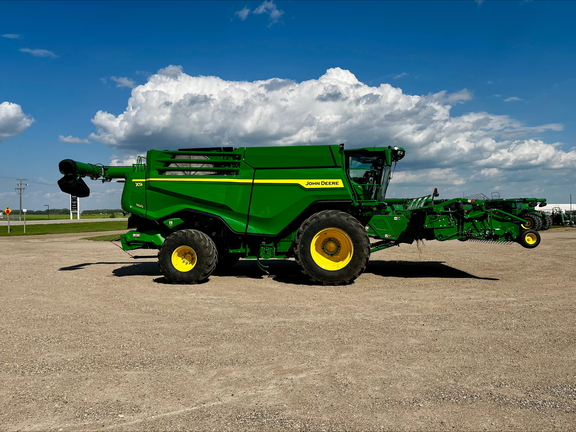 2025 John Deere X9 1100
