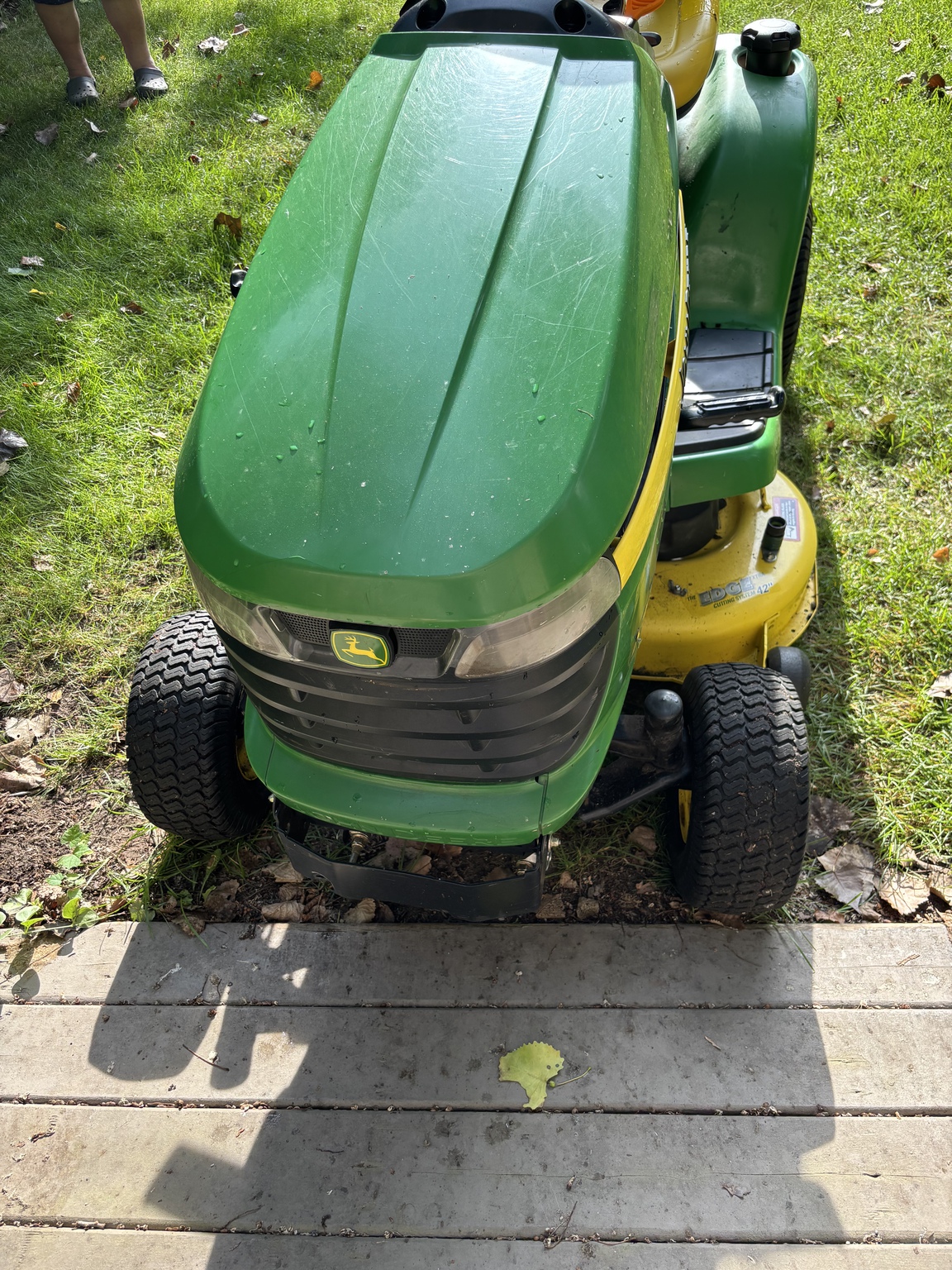 2011 John Deere X300 Image 2