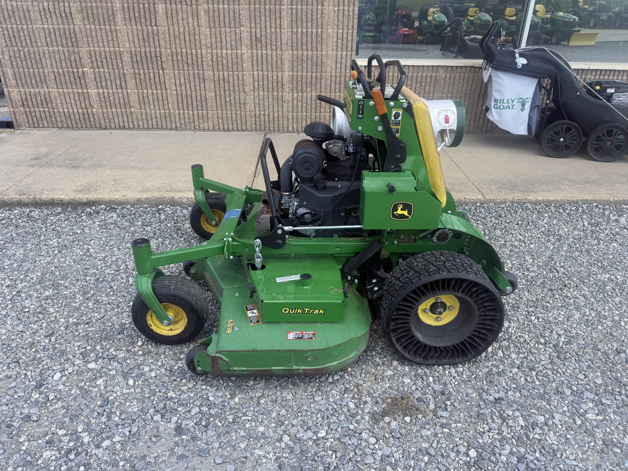 2022 John Deere 661r Image 1