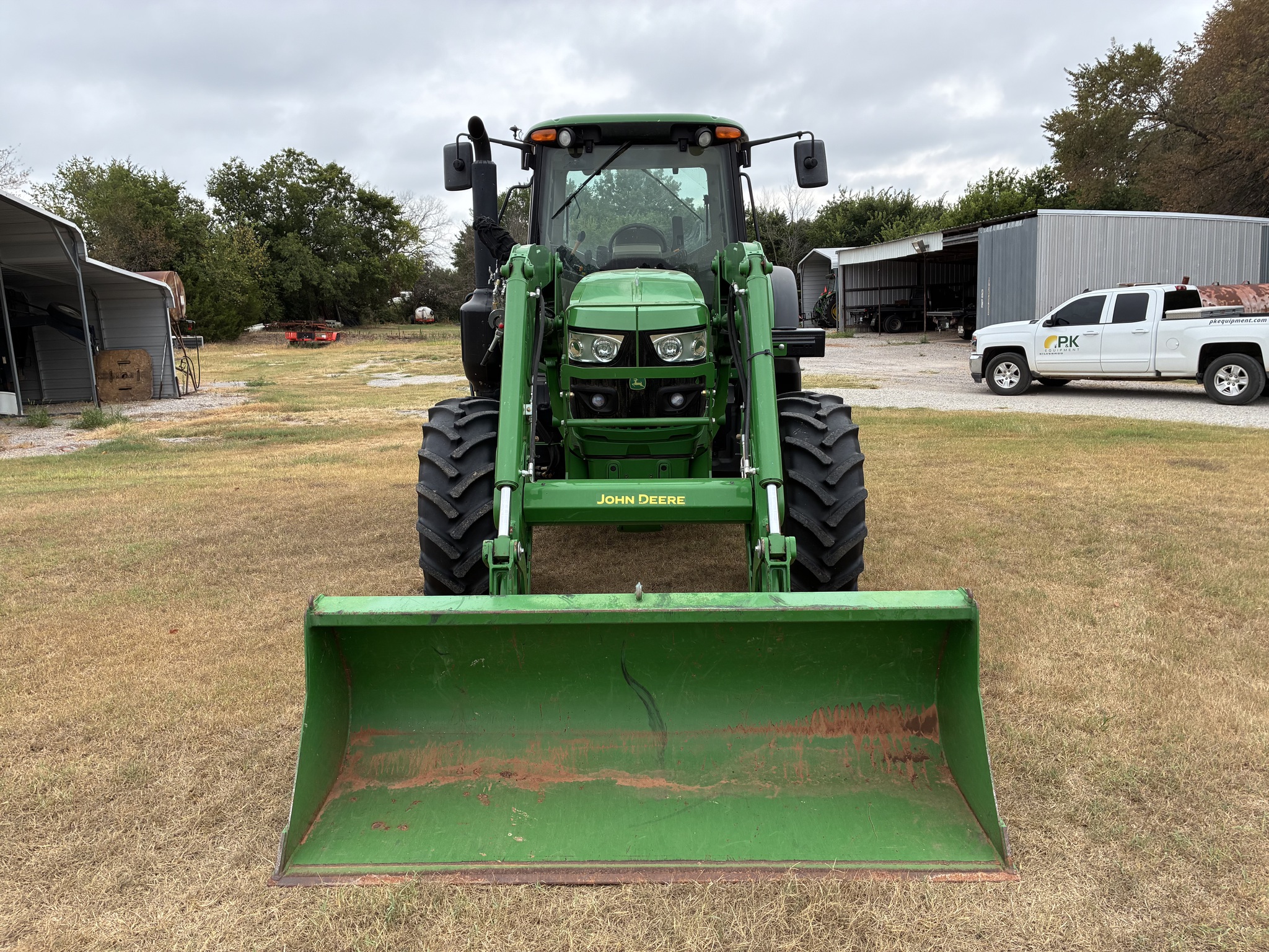 2016 John Deere 6110M Image 5