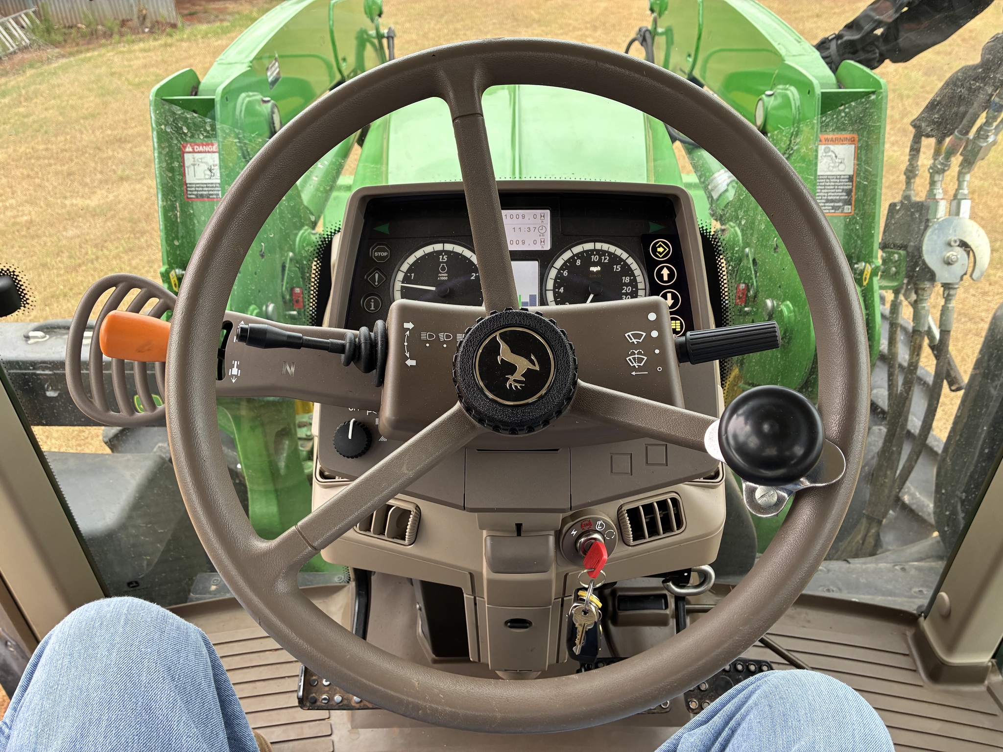 2016 John Deere 6110M Image 26