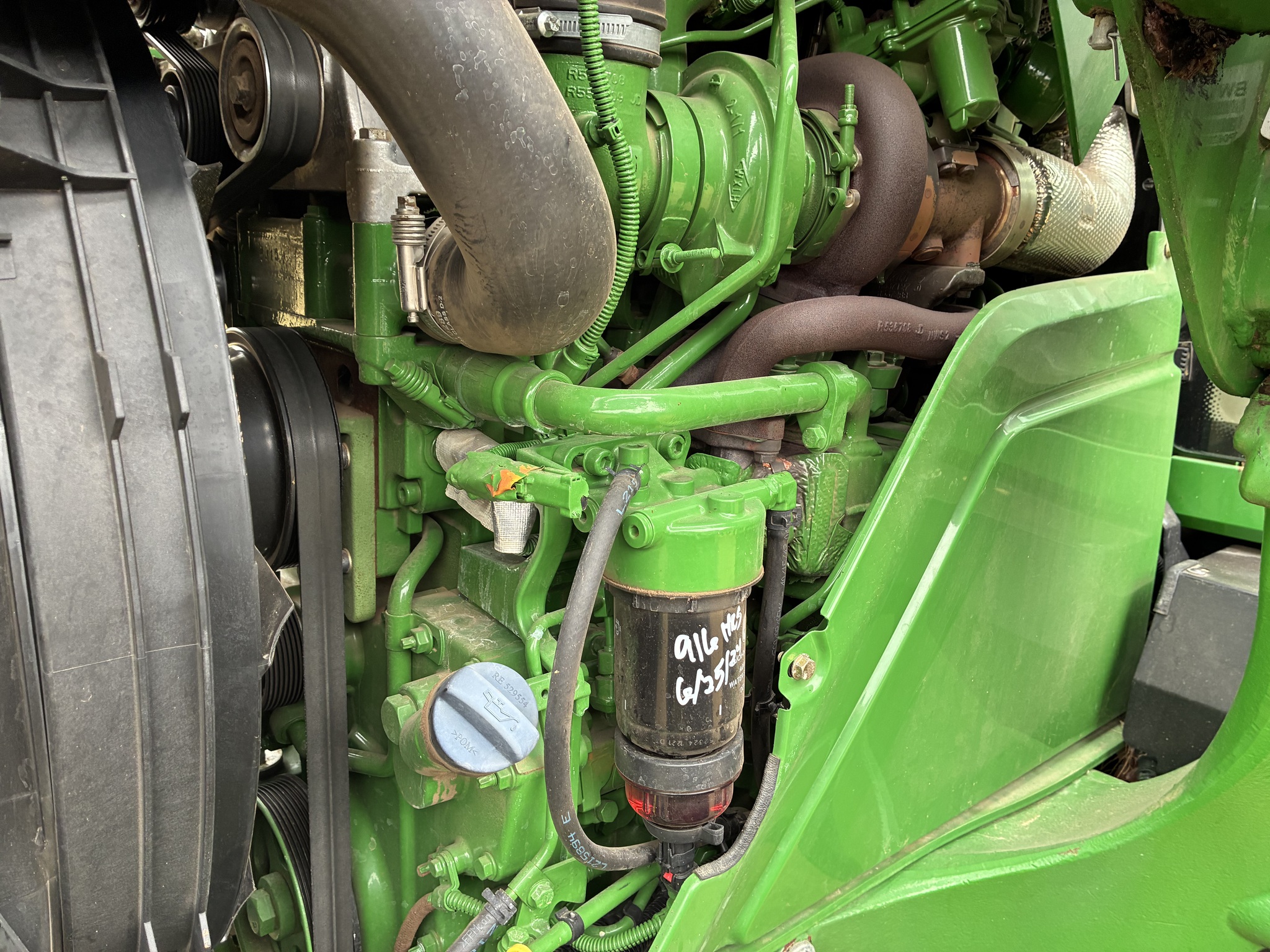 2016 John Deere 6110M Image 29