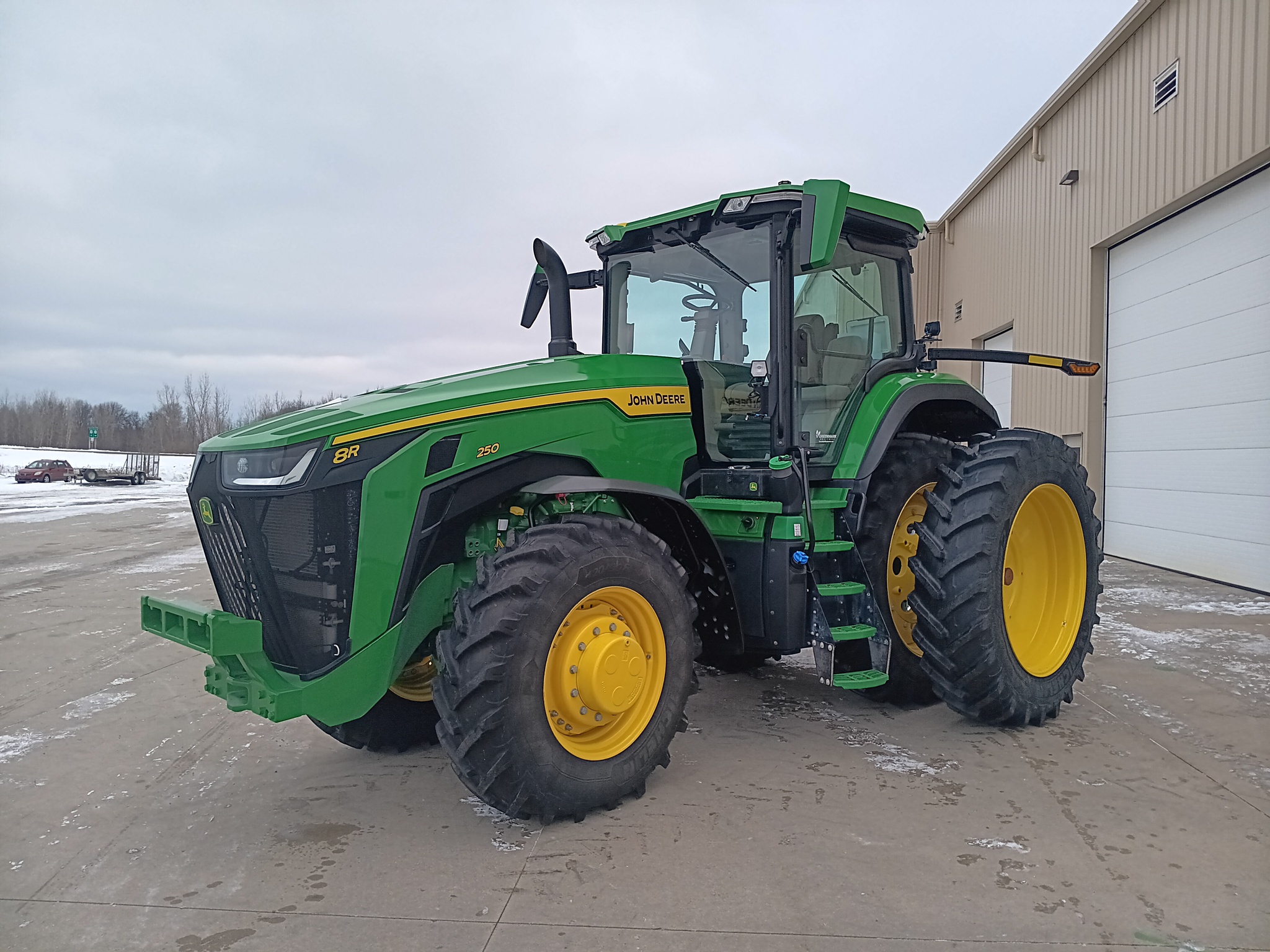 2025 John Deere 8R 250 Image 7
