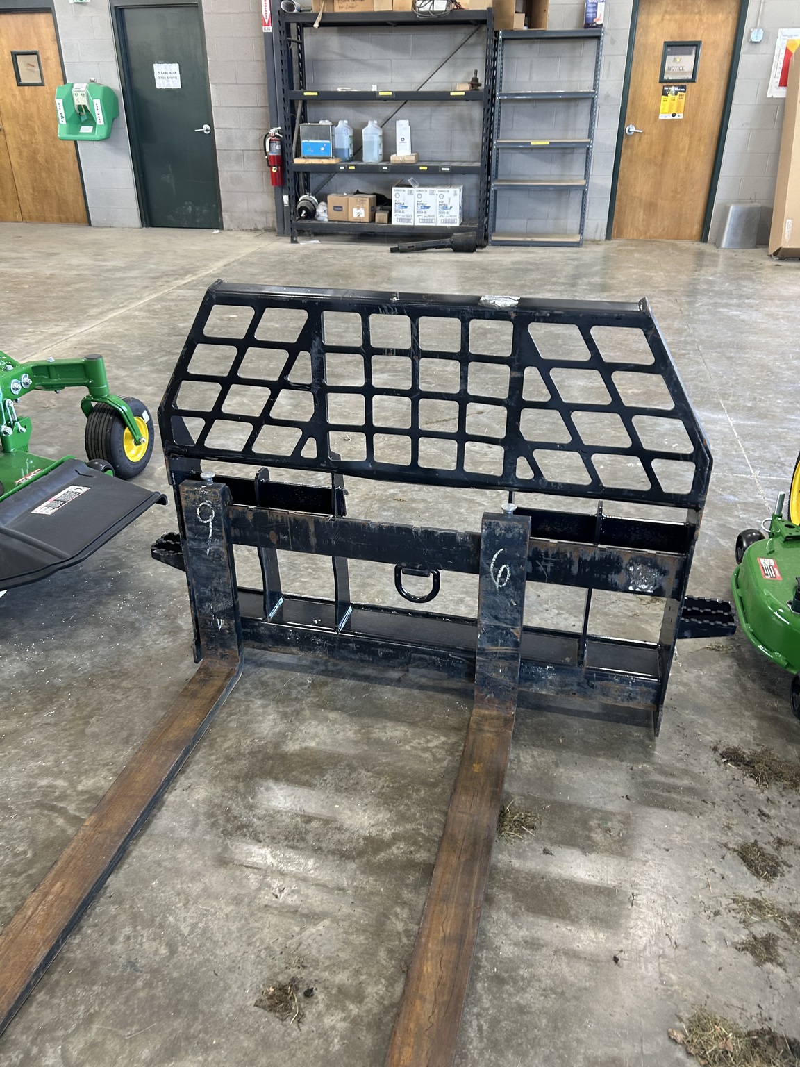 2024 John Deere P45 Image 2