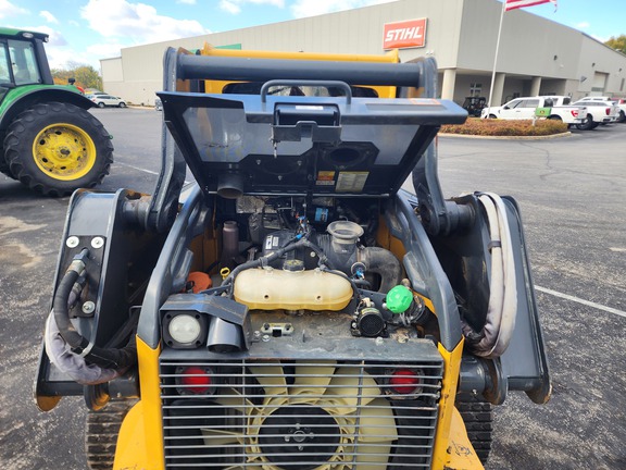 2023 John-Deere 325G