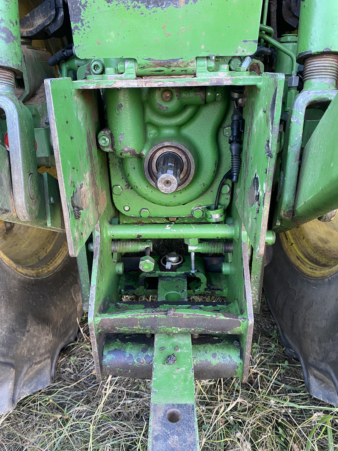 2017 John Deere 5100GN Image 2