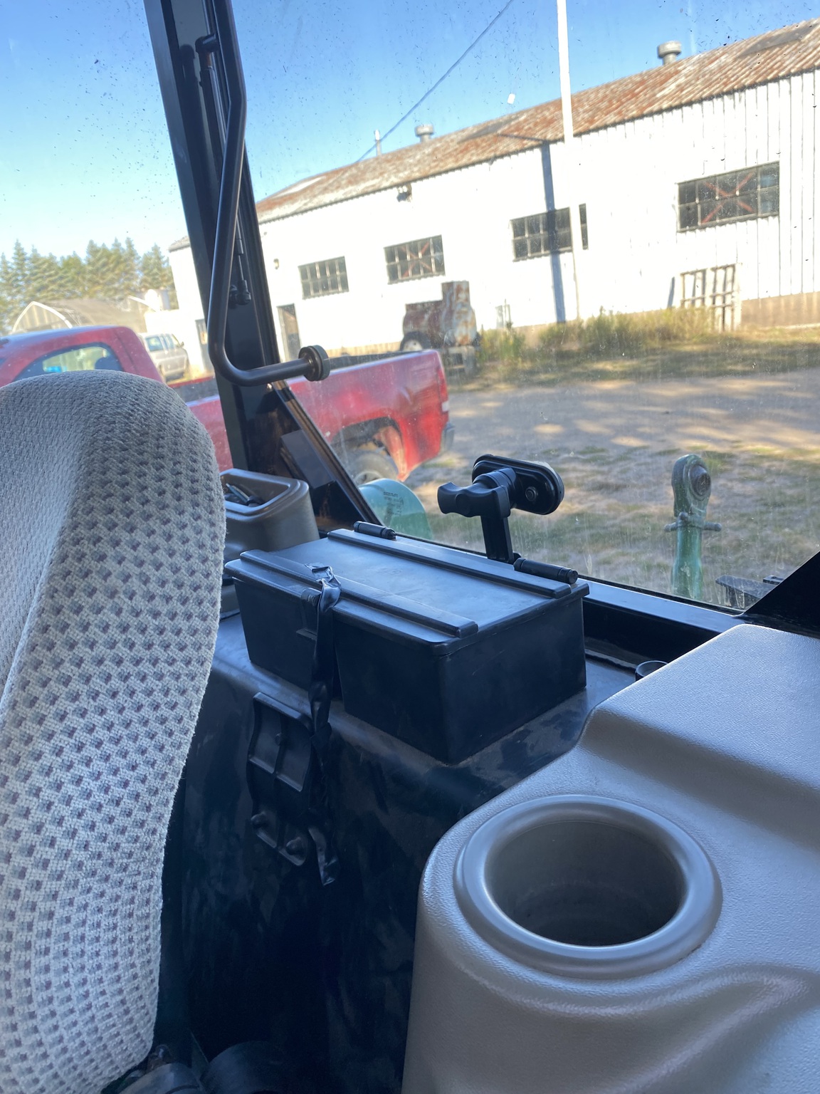 2017 John Deere 5100GN Image 13