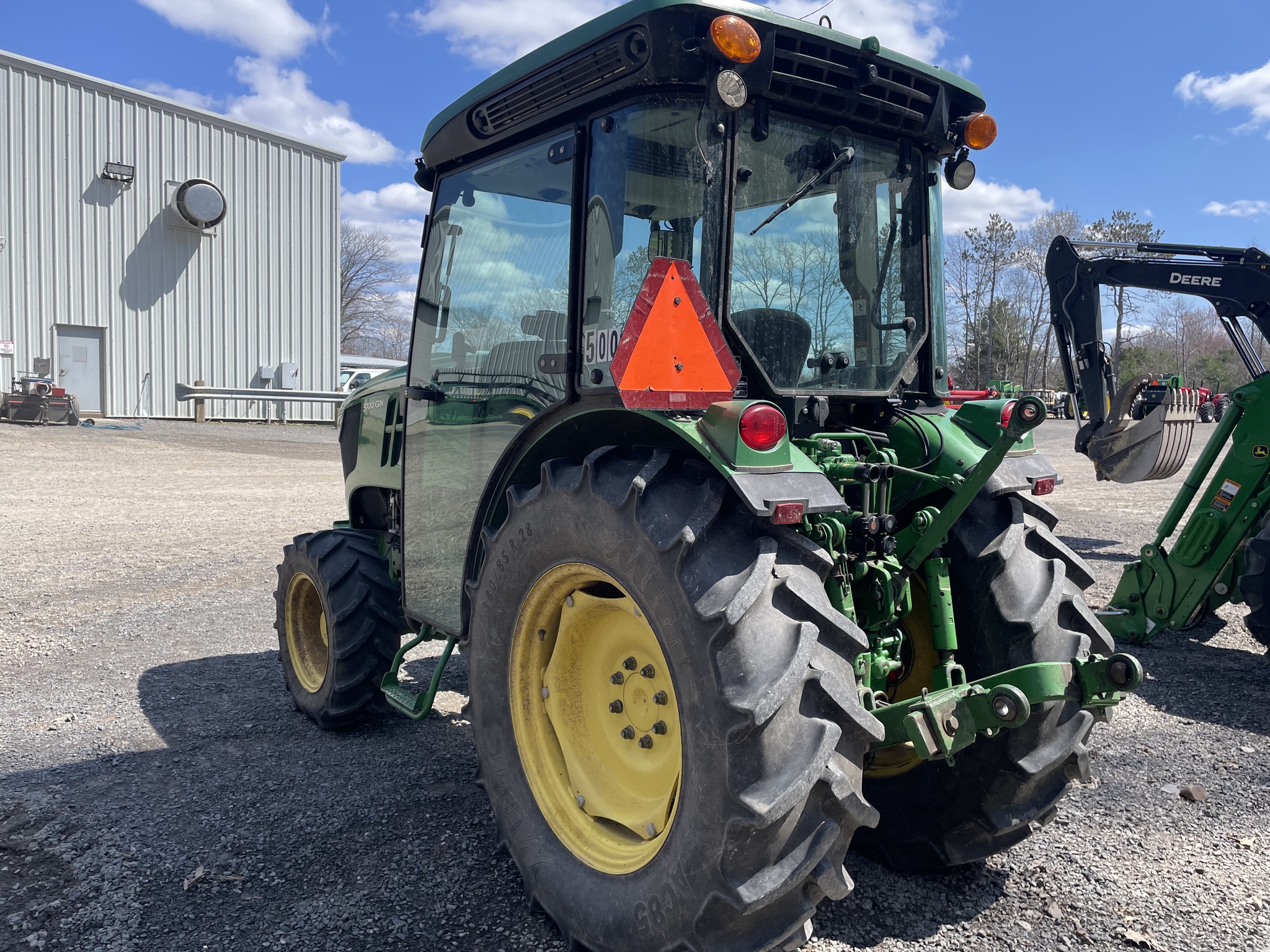 2017 John Deere 5100GN Image 7