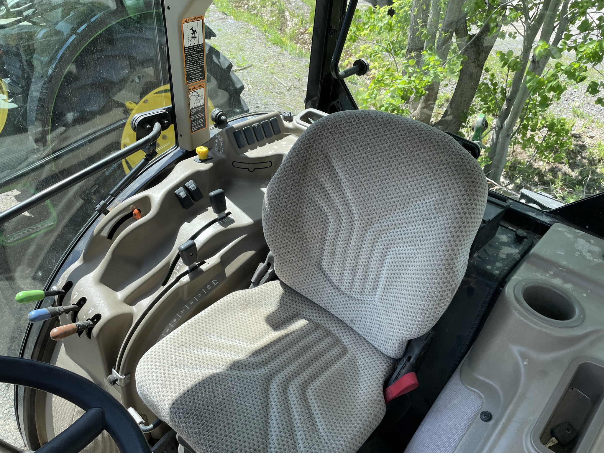 2017 John Deere 5100GN Image 20