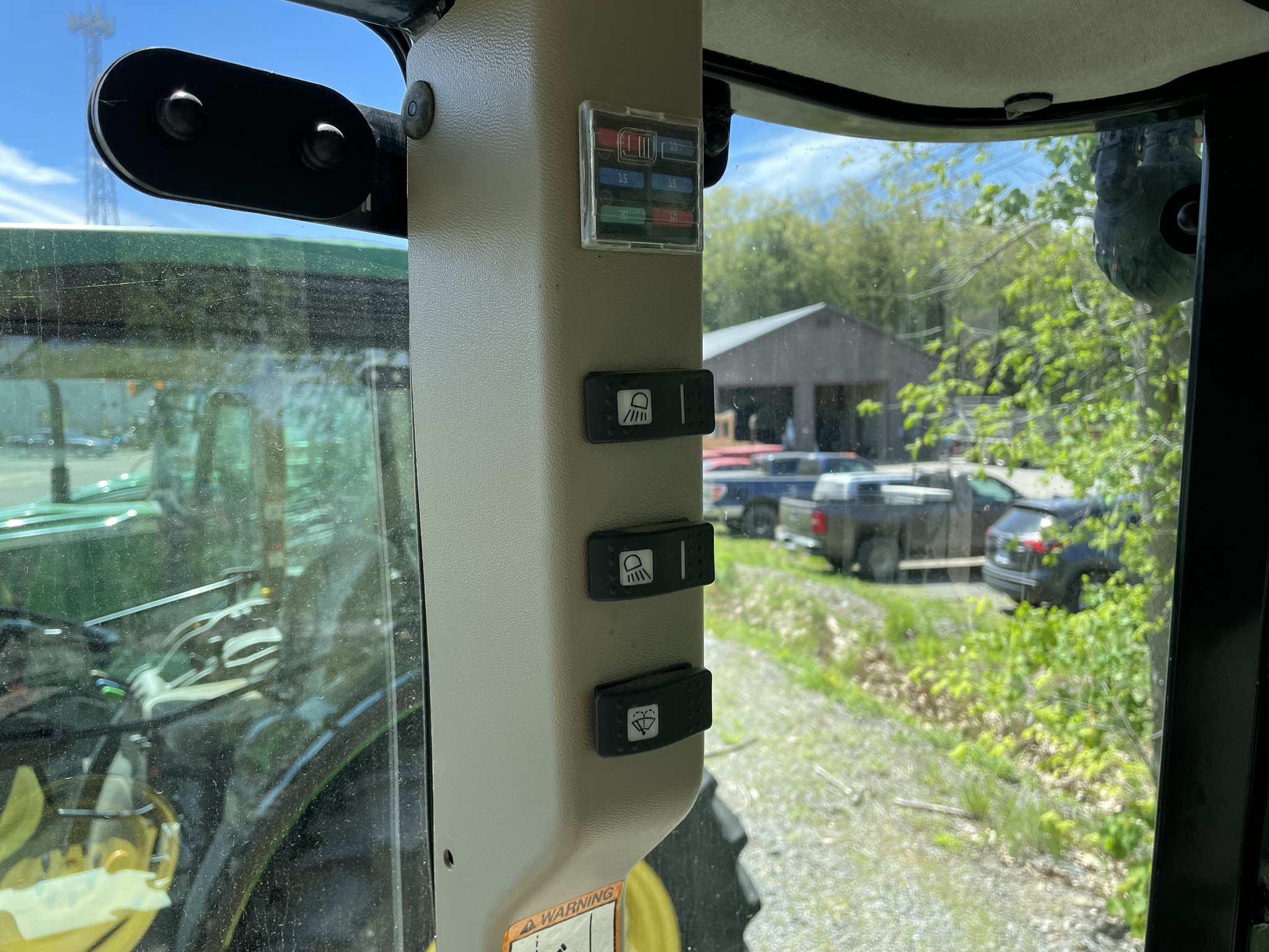 2017 John Deere 5100GN Image 25