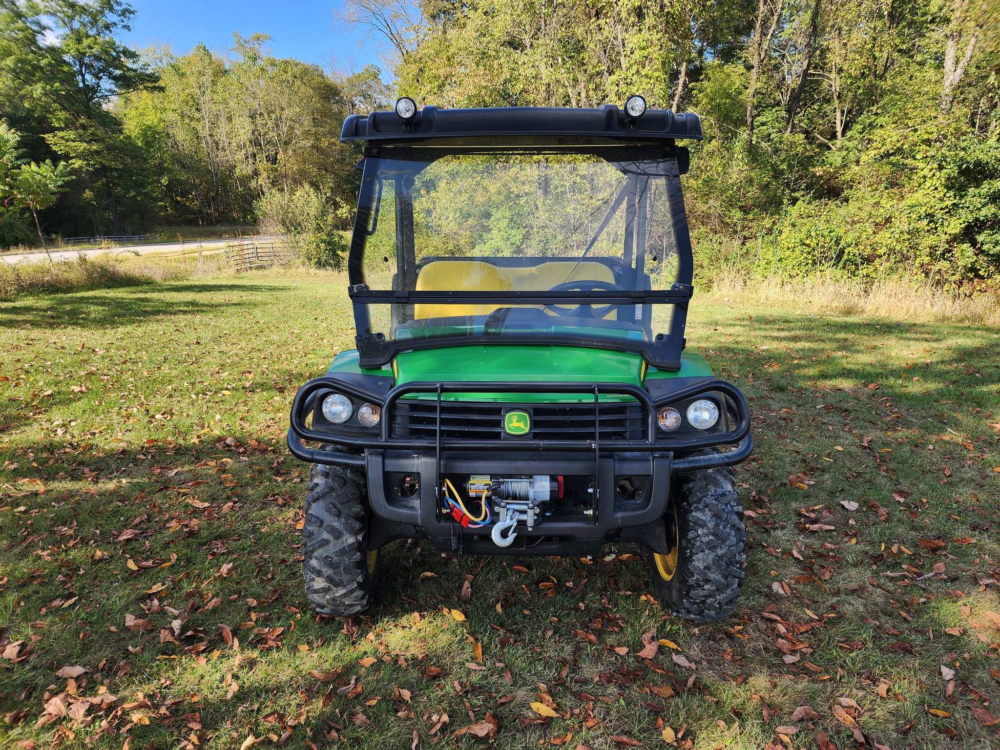 2011 John Deere XUV 825I GREEN Image 2