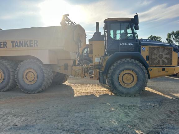 2022 John Deere 410E-II