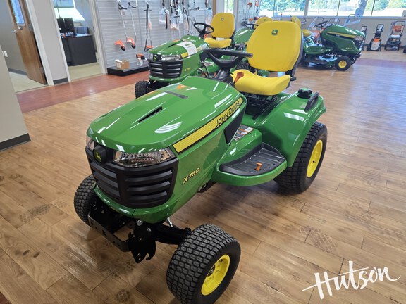 Photo of 2024 John Deere X750