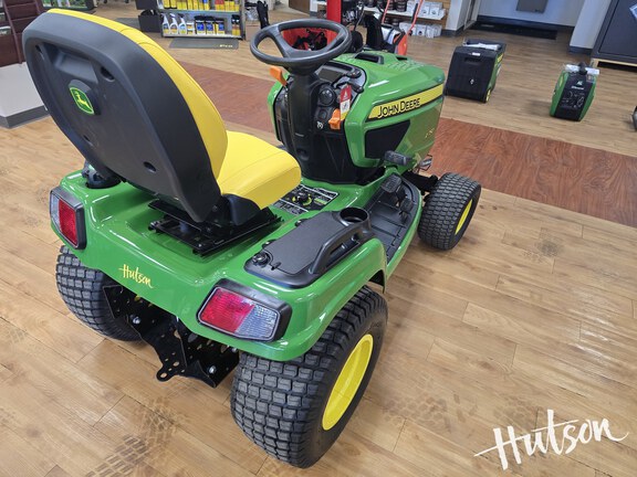 Photo of 2024 John Deere X750
