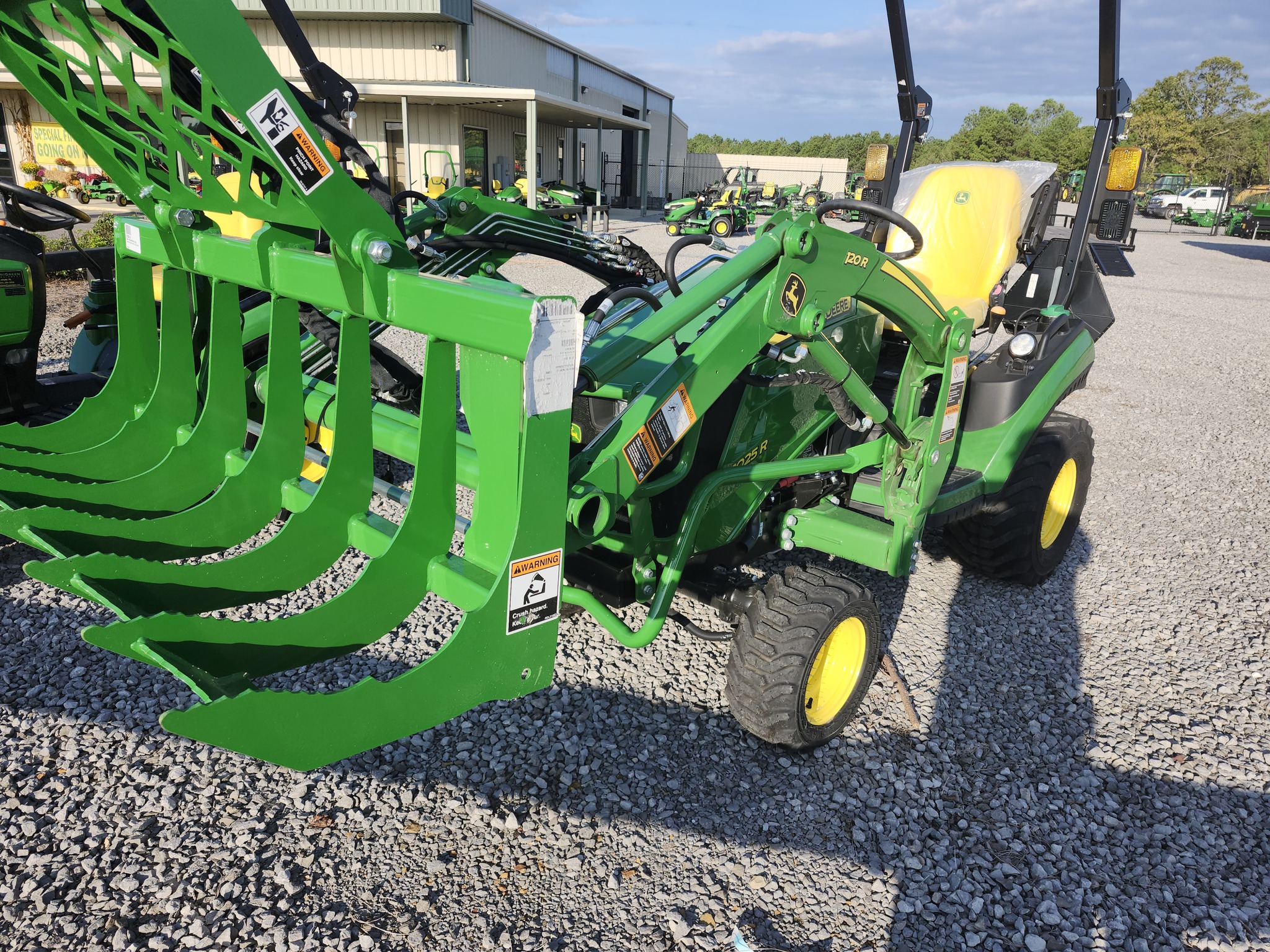 2023 John Deere 1025R