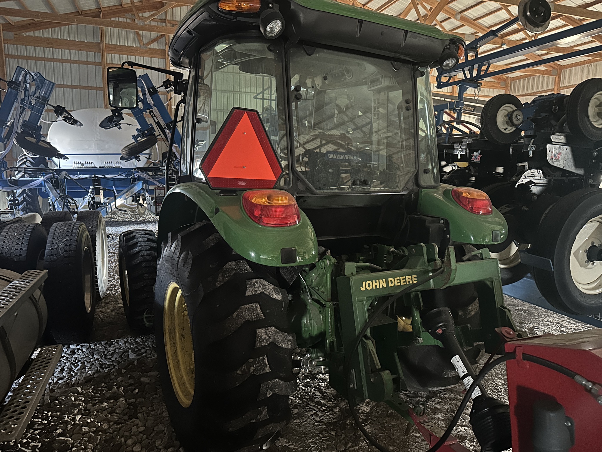 2022 John Deere 5075E Image 2