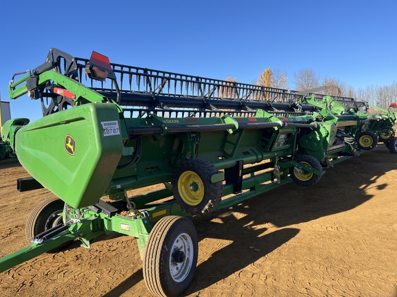Used 2025 John Deere HDR 50 Combine Platforms at Horizon Ag & Turf in High Prairie, AB - Photo2