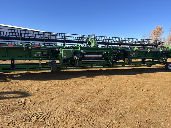 Used 2025 John Deere HDR 50 Combine Platforms at Horizon Ag & Turf in High Prairie, AB - Photo5