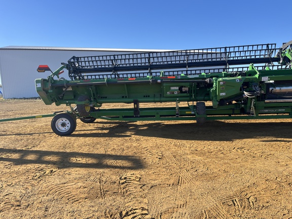 Used 2025 John Deere HDR 50 Combine Platforms at Horizon Ag & Turf in High Prairie, AB - Photo3