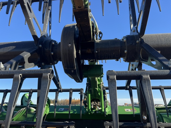 Used 2025 John Deere HDR 50 Combine Platforms at Horizon Ag & Turf in High Prairie, AB - Photo18
