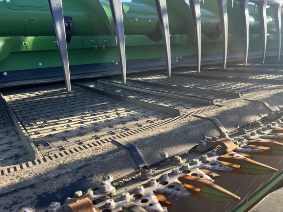 Used 2025 John Deere HDR 50 Combine Platforms at Horizon Ag & Turf in High Prairie, AB - Photo19