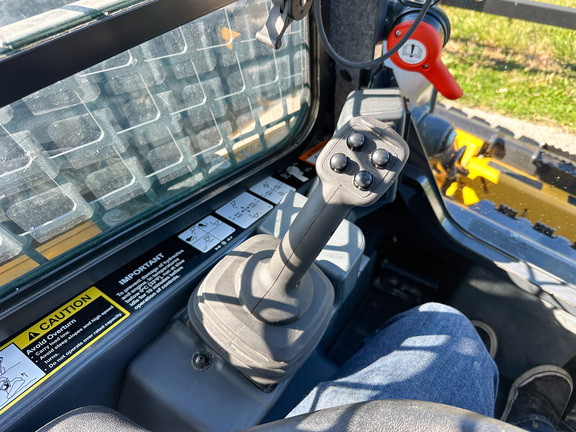 2024 John-Deere 325G