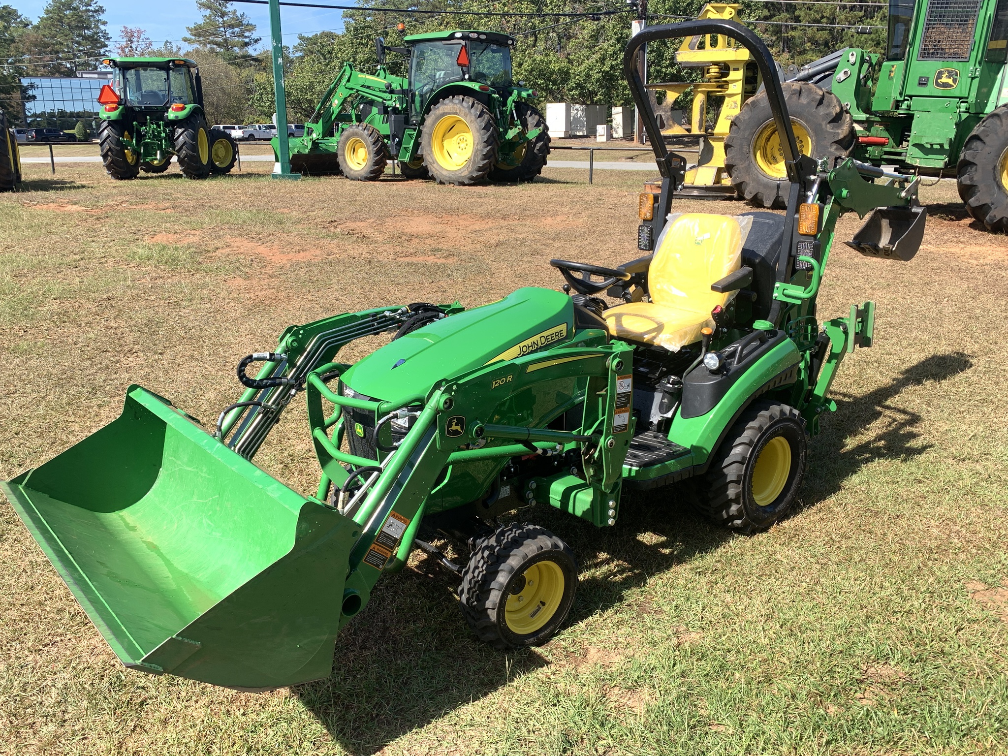 2024 John Deere 1025R Image 1