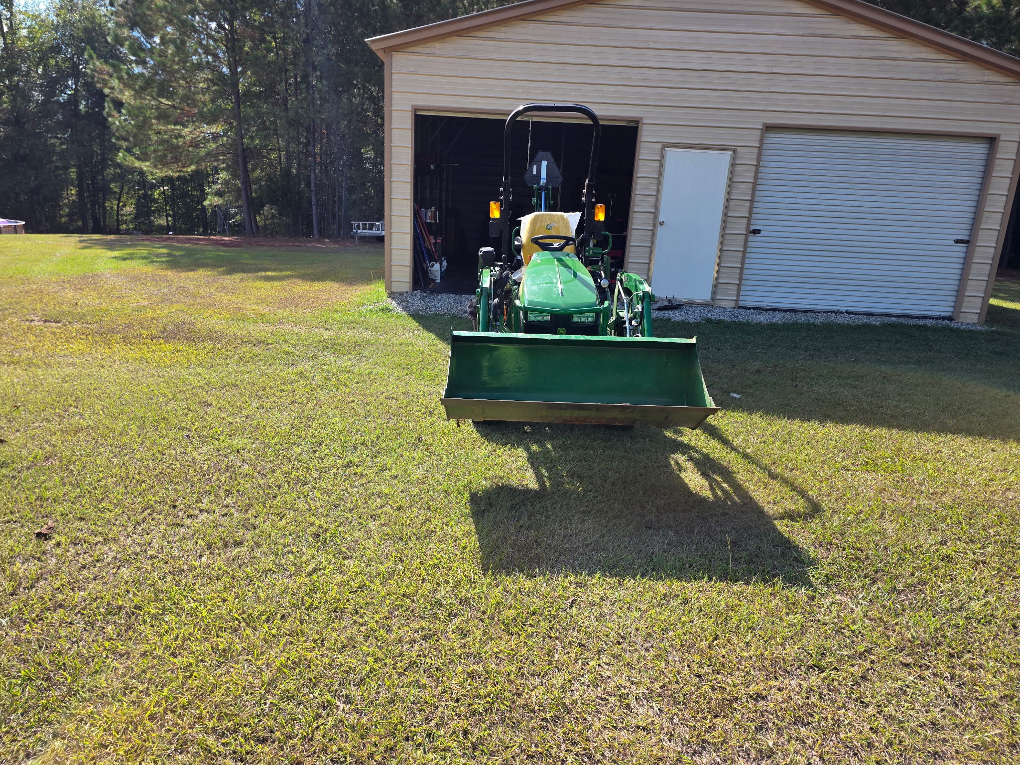 2024 John Deere 1025R Image 6