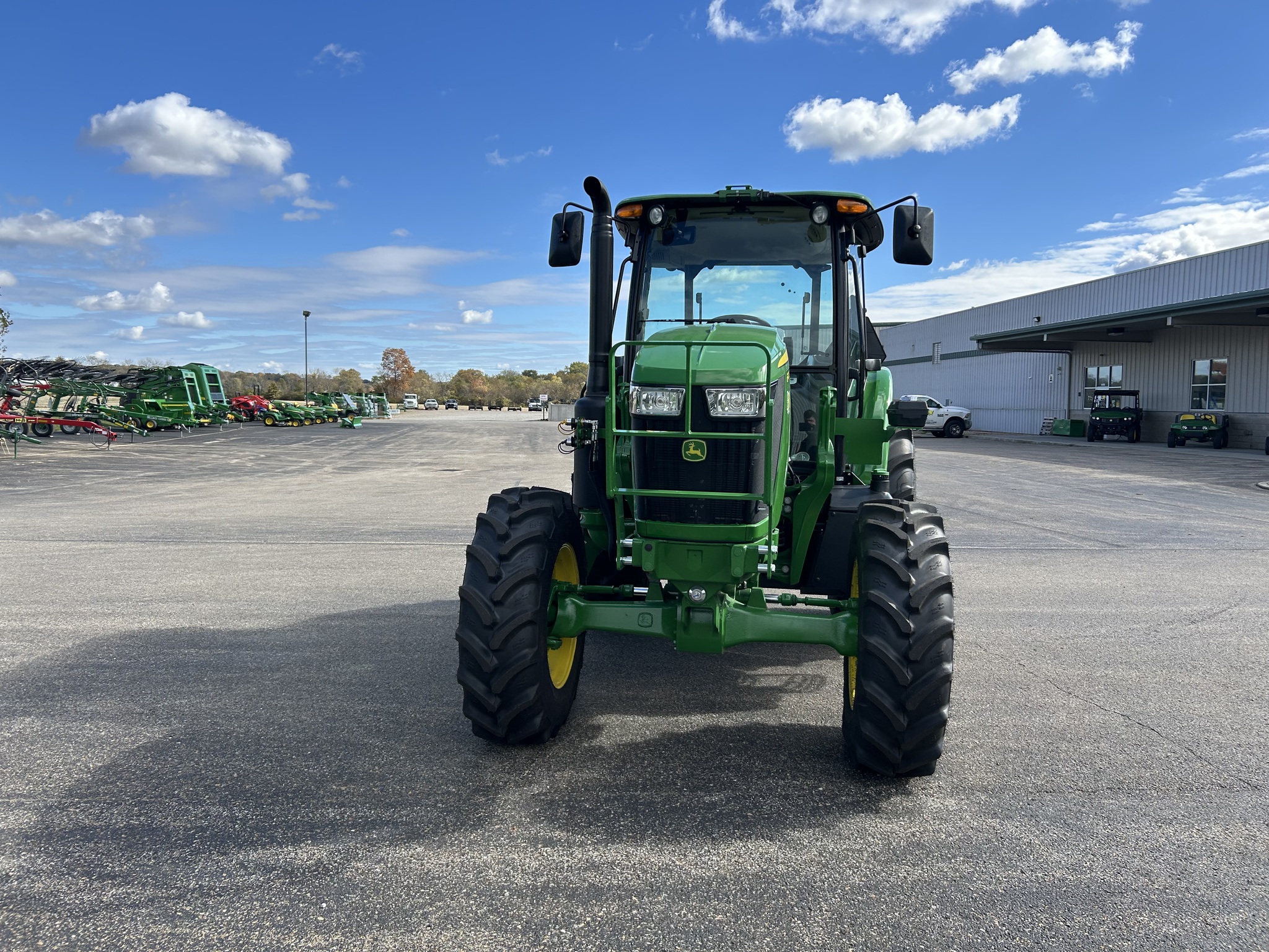 2025 John Deere 6120E Image 3