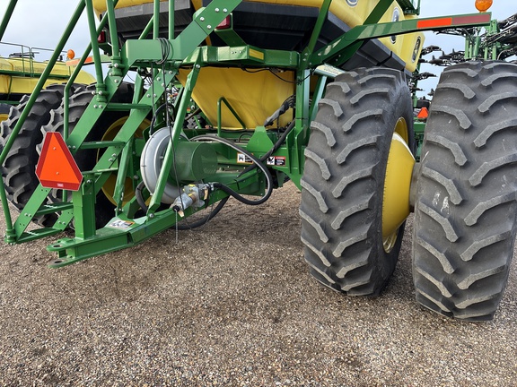 Used 2013 John Deere 1870 Air Drills and Seeders at Horizon Ag & Turf in Lloydminster, AB - Photo3