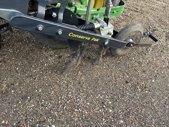 Used 2013 John Deere 1870 Air Drills and Seeders at Horizon Ag & Turf in Lloydminster, AB - Photo10
