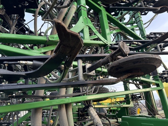 Used 2013 John Deere 1870 Air Drills and Seeders at Horizon Ag & Turf in Lloydminster, AB - Photo13