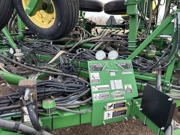 Used 2013 John Deere 1870 Air Drills and Seeders at Horizon Ag & Turf in Lloydminster, AB - Photo14