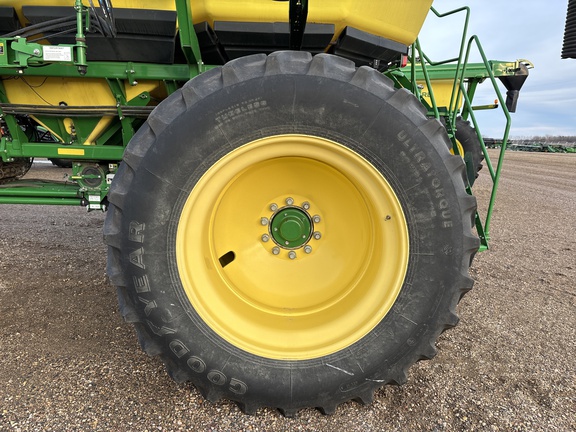 Used 2013 John Deere 1870 Air Drills and Seeders at Horizon Ag & Turf in Lloydminster, AB - Photo20