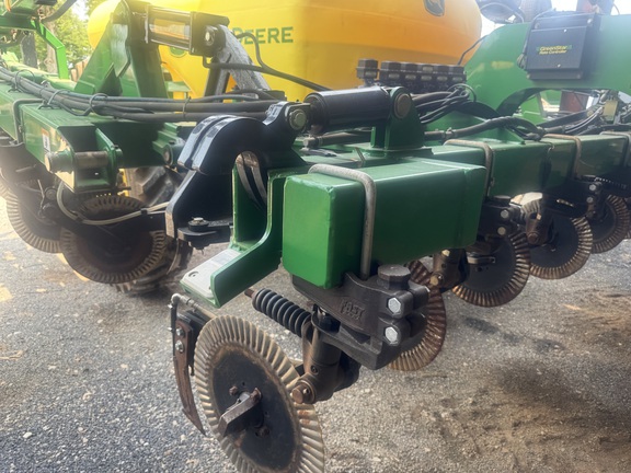 Photo of 2018 John Deere 2510L
