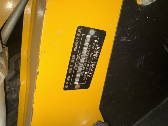 2005 John Deere 325 - Photo10