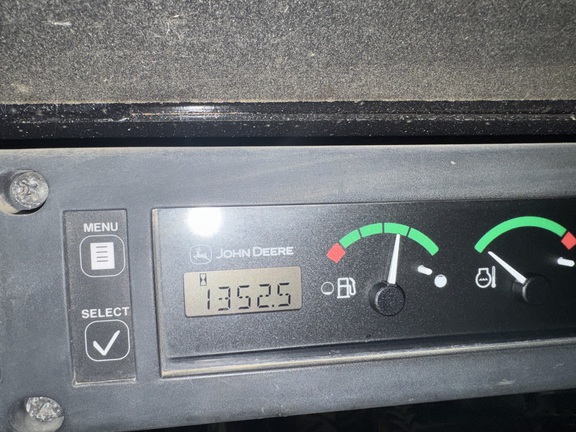 2005 John Deere 325 - Photo8