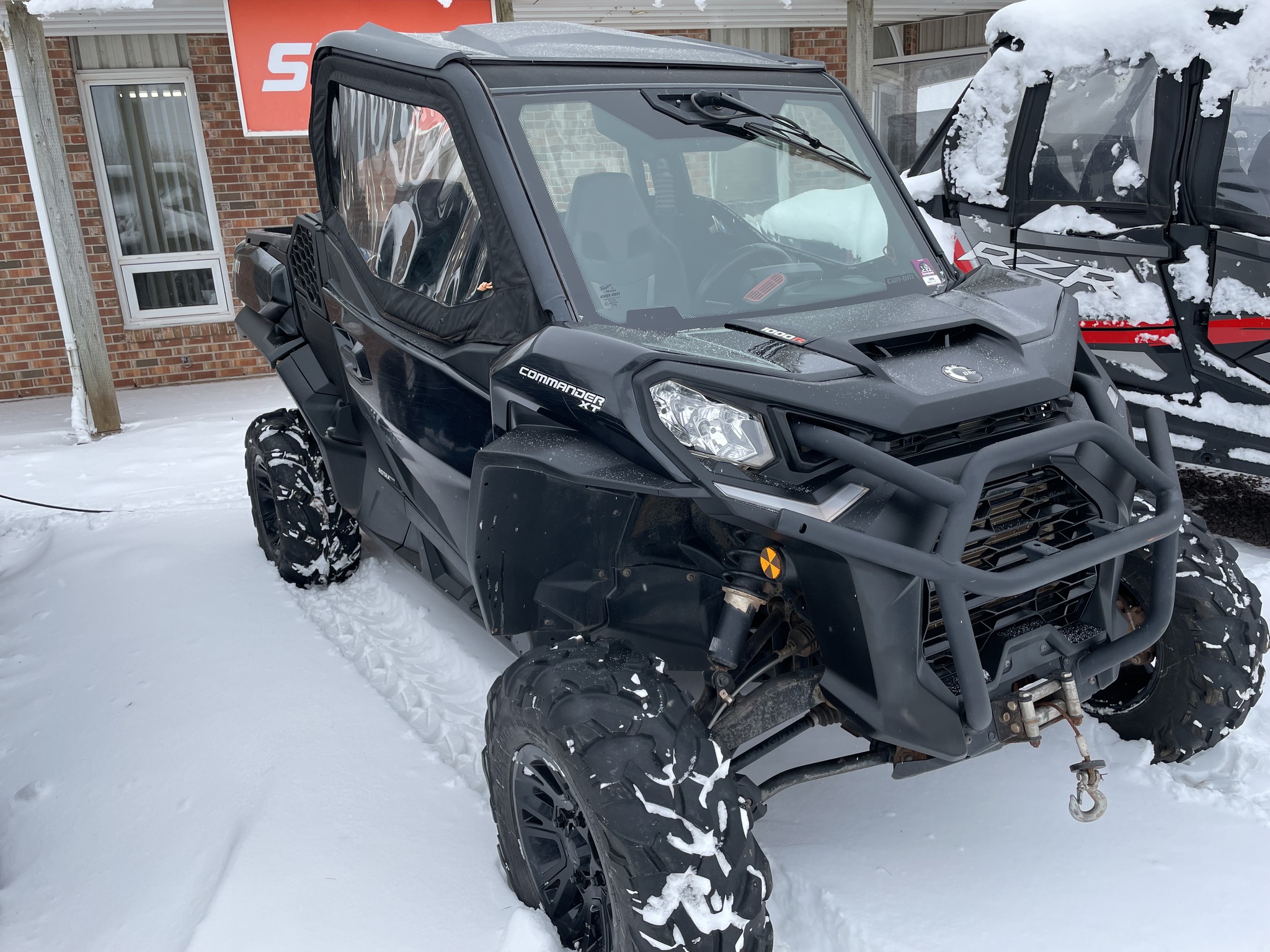 2021 Can-Am Commander XT 1000R Image 3