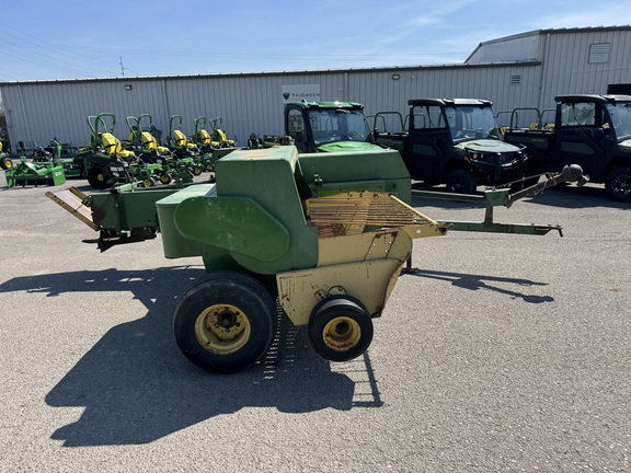 John Deere 337
