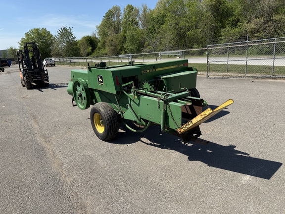John Deere 337