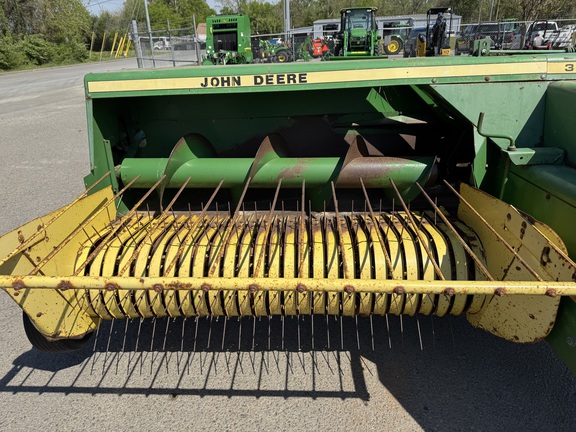 John Deere 337