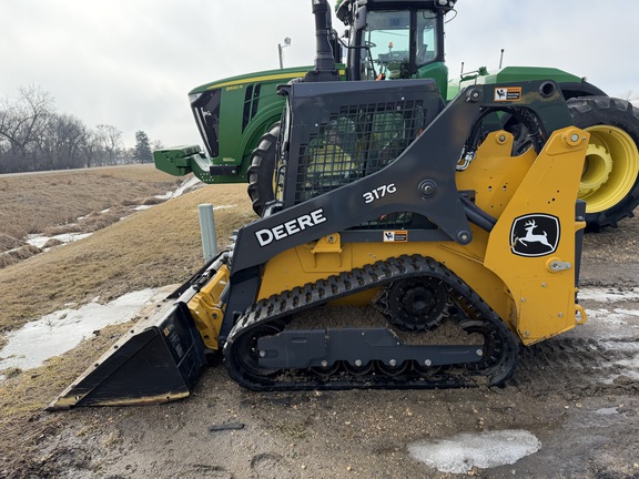 2023 John Deere 317G - Photo6